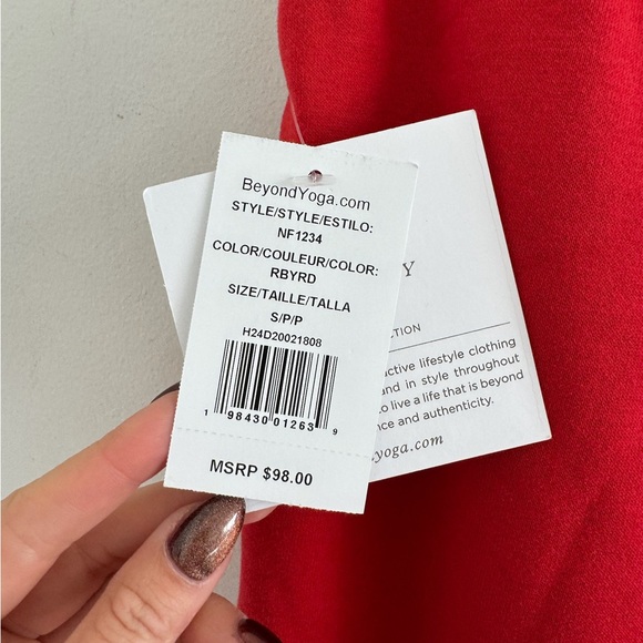 NWT Beyond Yoga Luxefleece sweatpants in Ruby - Picture 7 of 7